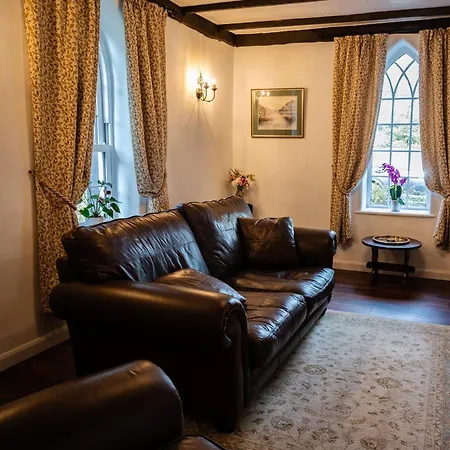 Holly Cottage. Romantic Getaway. Tourist Base. * Harker