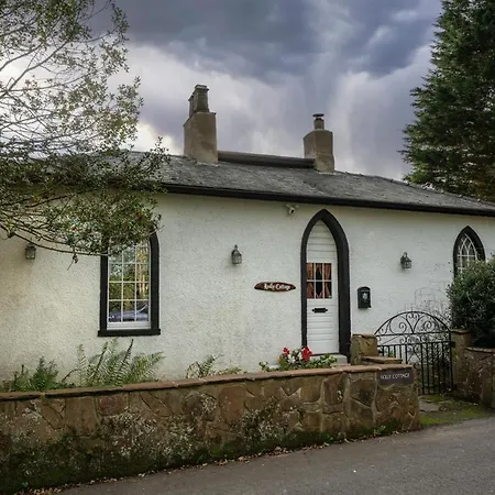 Holly Cottage. Romantic Getaway. Tourist Base. * Harker