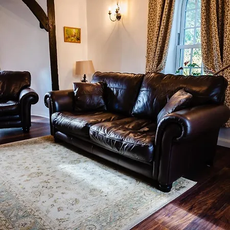 Holly Cottage. Romantic Getaway. Tourist Base. Nyaraló Harker