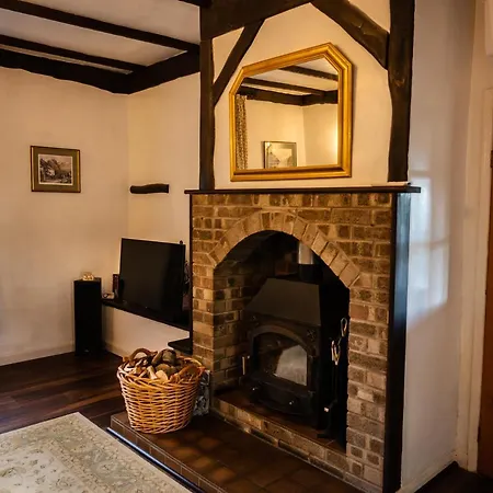 Holly Cottage. Romantic Getaway. Tourist Base. Nyaraló Harker