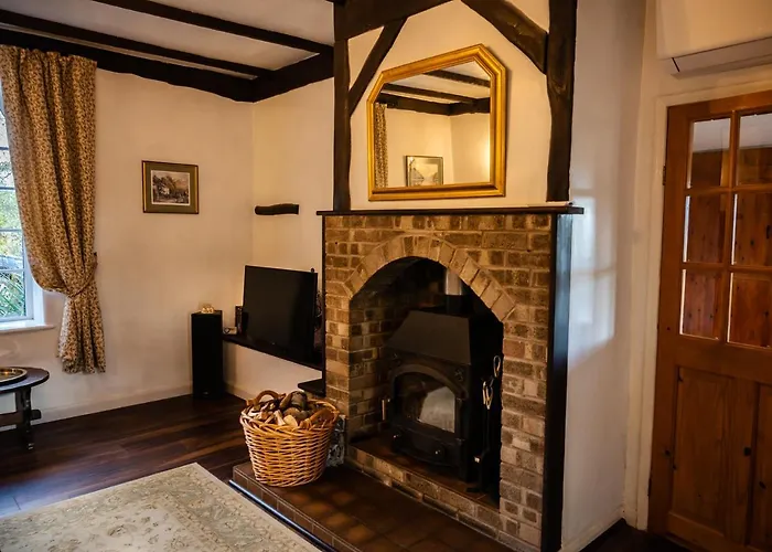 Holly Cottage. Romantic Getaway. Tourist Base. Nyaraló Harker